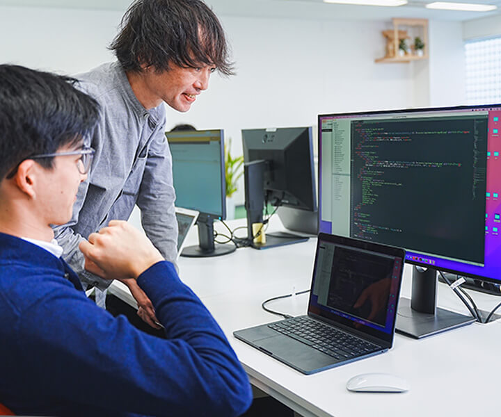 デザインと実装を柔軟に担当する