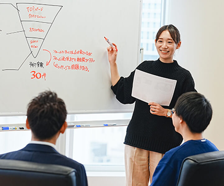 データを読み解き、課題の核心をつかむ